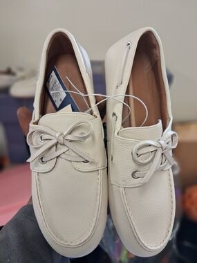 Classic Men’s White Leather Boat Shoes